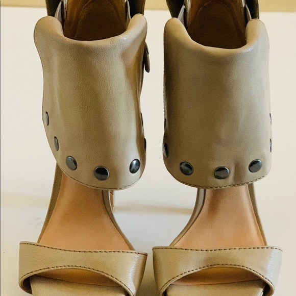 Lamb - Picture 5 of 7